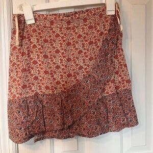 Sim and sam floral skirt. Size medium.